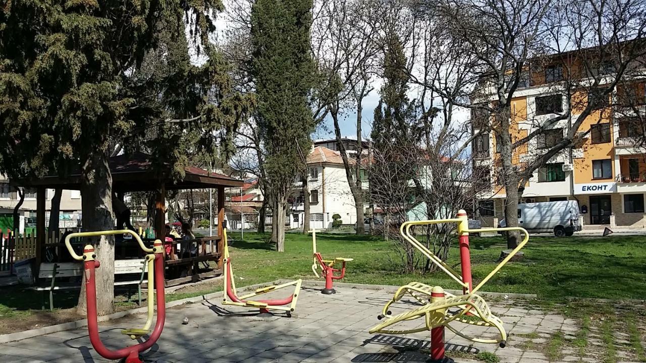 Студио Изгрев Burgas Luaran gambar